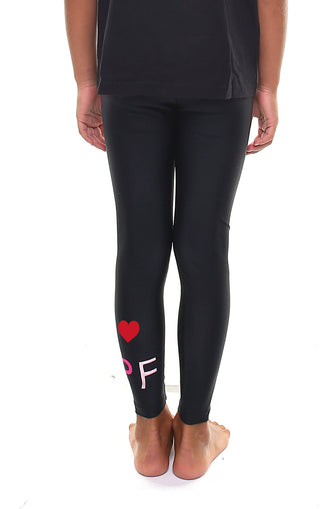 Personalisierte Mädchen Leggings mit Herz und waagerecht applizierten Buchstaben